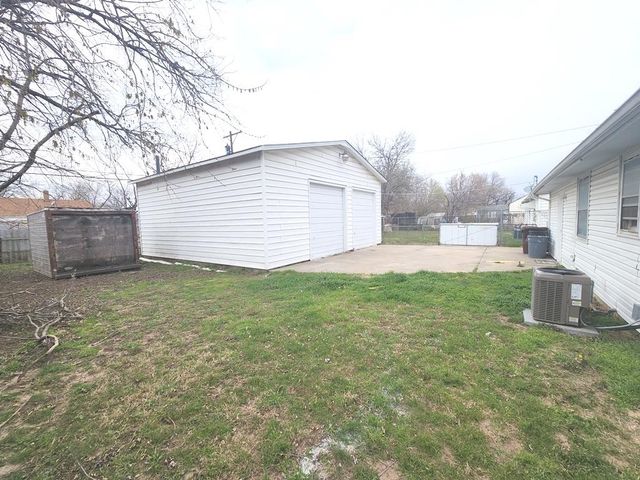 2645 S Mead St, Wichita, KS 67216