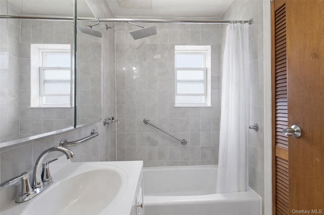 1677 Unionport Road, Bronx, NY 10462