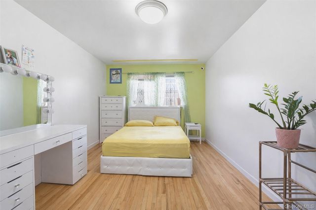 1677 Unionport Road, Bronx, NY 10462