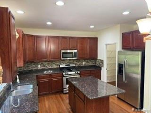 4853 Vinewood Drive, Sterling Heights, MI 48314