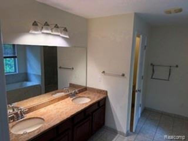 4853 Vinewood Drive, Sterling Heights, MI 48314