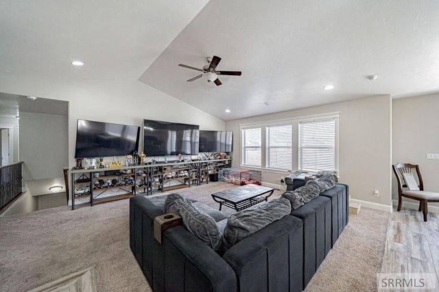 1250 N Bent Grass Drive, Ammon, ID 83406