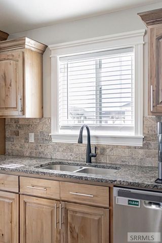 1250 N Bent Grass Drive, Ammon, ID 83406