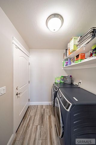 1250 N Bent Grass Drive, Ammon, ID 83406