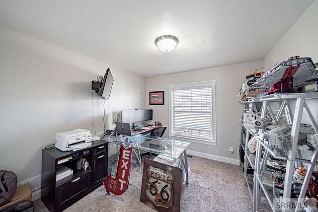 1250 N Bent Grass Drive, Ammon, ID 83406