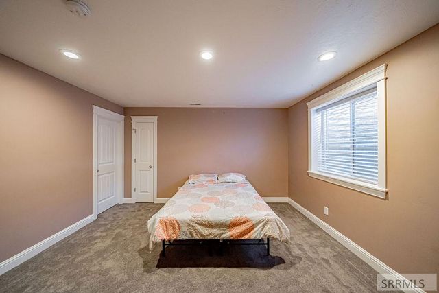 1250 N Bent Grass Drive, Ammon, ID 83406