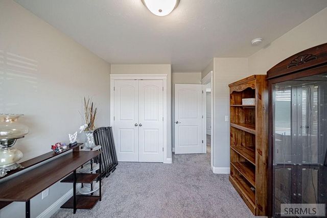 1250 N Bent Grass Drive, Ammon, ID 83406