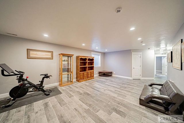 1250 N Bent Grass Drive, Ammon, ID 83406