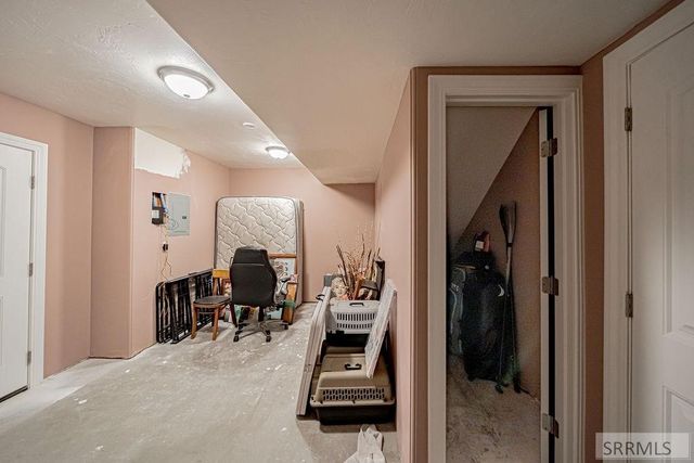 1250 N Bent Grass Drive, Ammon, ID 83406