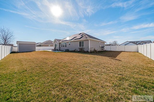 1250 N Bent Grass Drive, Ammon, ID 83406