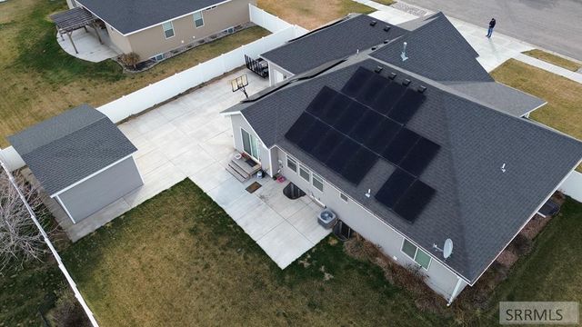 1250 N Bent Grass Drive, Ammon, ID 83406