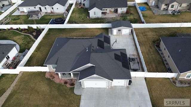 1250 N Bent Grass Drive, Ammon, ID 83406