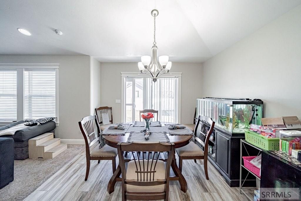 Image 22 of property listing at 1250 N Bent Grass Drive, Ammon, ID 83406