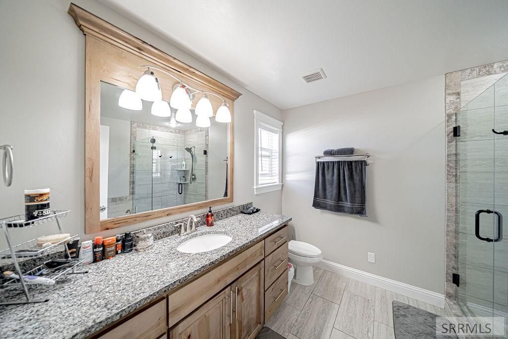 Image 33 of property listing at 1250 N Bent Grass Drive, Ammon, ID 83406