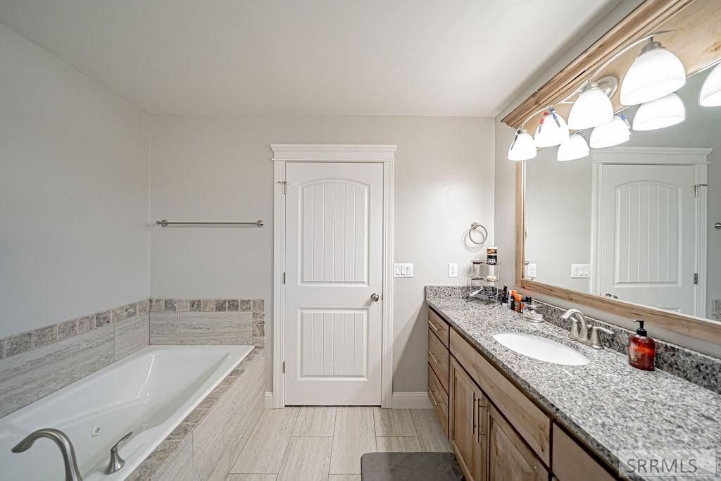 Image 39 of property listing at 1250 N Bent Grass Drive, Ammon, ID 83406