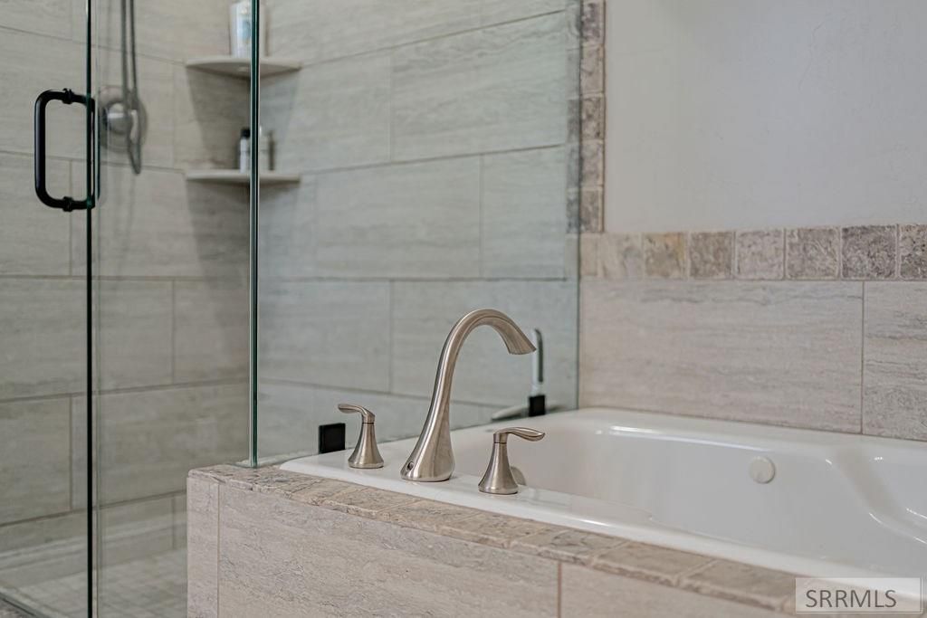 Image 40 of property listing at 1250 N Bent Grass Drive, Ammon, ID 83406