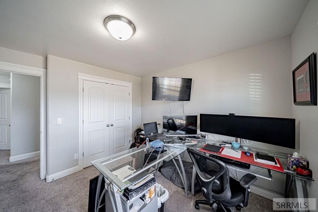 Image 44 of property listing at 1250 N Bent Grass Drive, Ammon, ID 83406