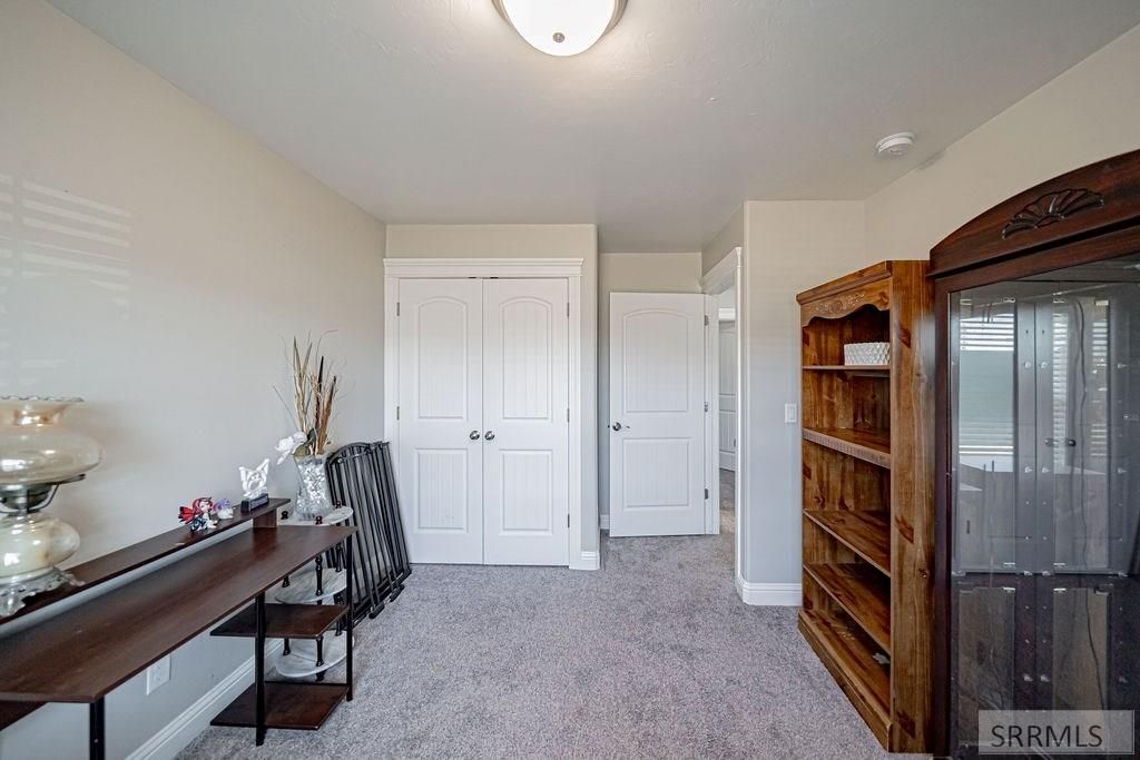 Image 47 of property listing at 1250 N Bent Grass Drive, Ammon, ID 83406