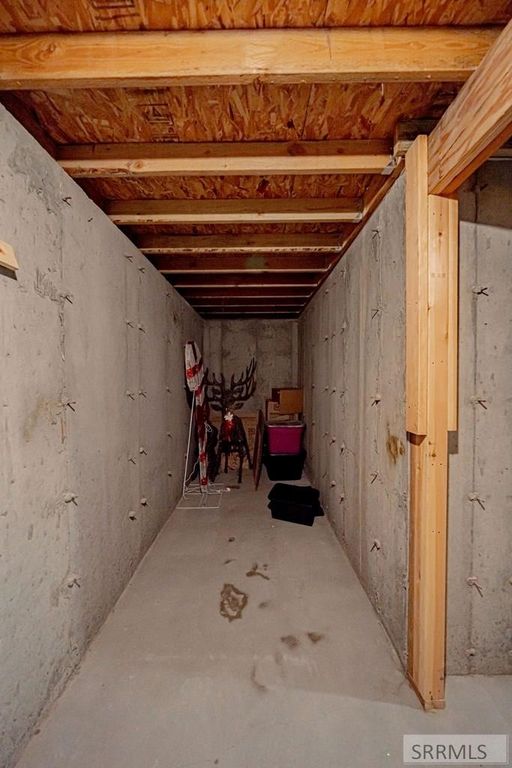 Image 66 of property listing at 1250 N Bent Grass Drive, Ammon, ID 83406