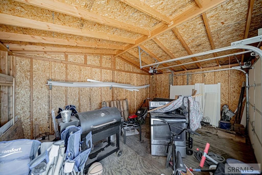 Image 69 of property listing at 1250 N Bent Grass Drive, Ammon, ID 83406