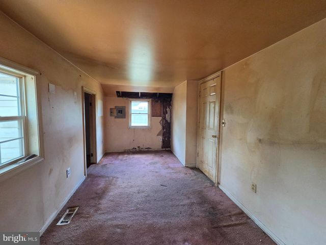 1846 ASBURY AVE, Woodbury, NJ 08096