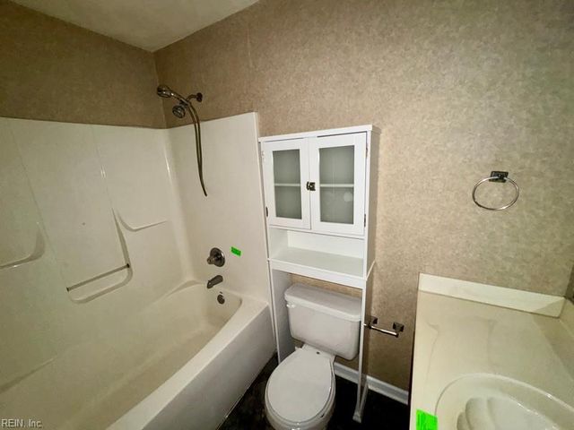 979 Denhart ST, Norfolk, VA 23504