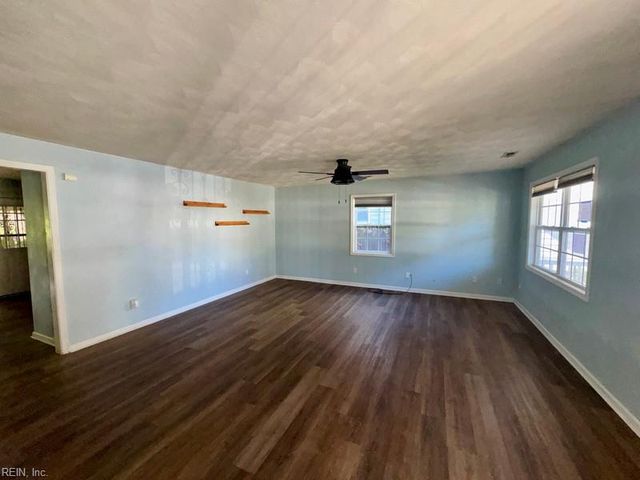 979 Denhart ST, Norfolk, VA 23504