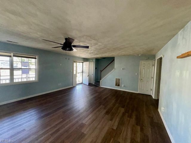 979 Denhart ST, Norfolk, VA 23504
