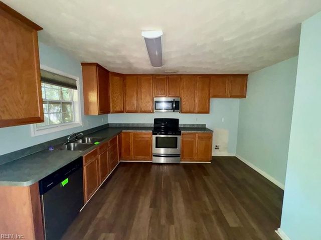979 Denhart ST, Norfolk, VA 23504