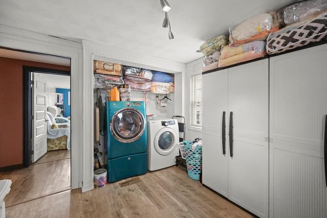 83 Oklahoma St, Springfield, MA 01104