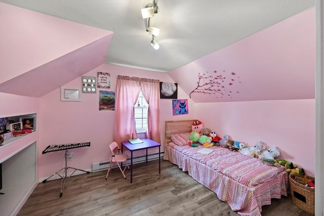 83 Oklahoma St, Springfield, MA 01104