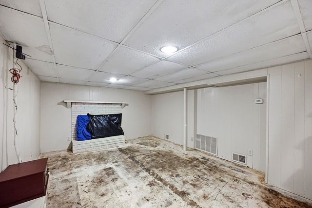 83 Oklahoma St, Springfield, MA 01104