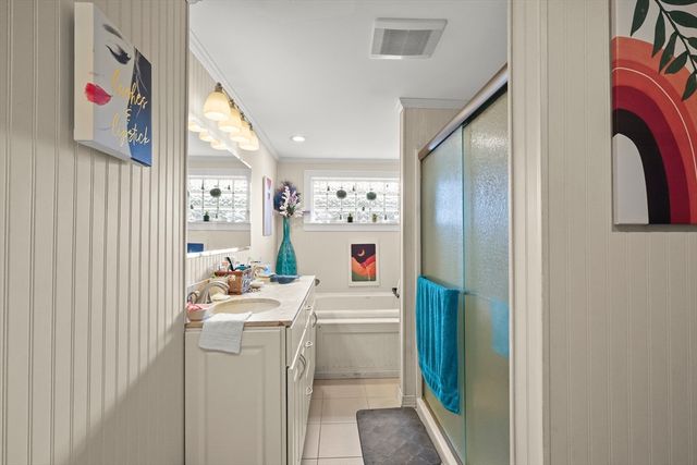 83 Oklahoma St, Springfield, MA 01104