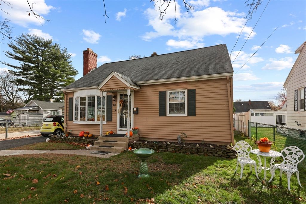 83 Oklahoma St, Springfield, MA 01104