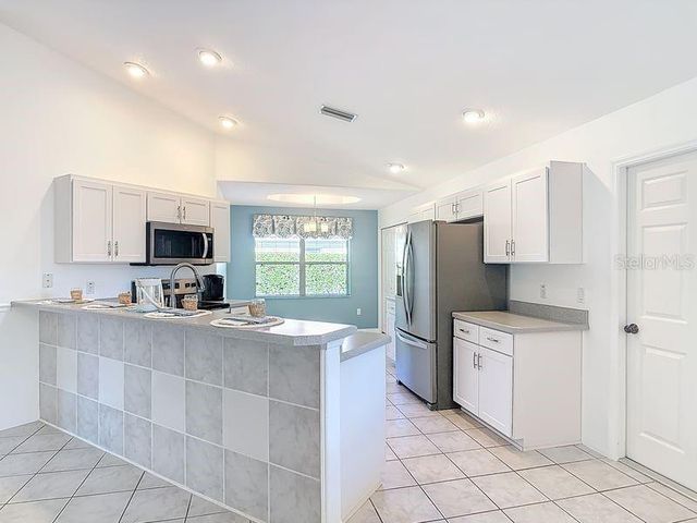 60 ROLLING SANDS DRIVE, Palm Coast, FL 32164