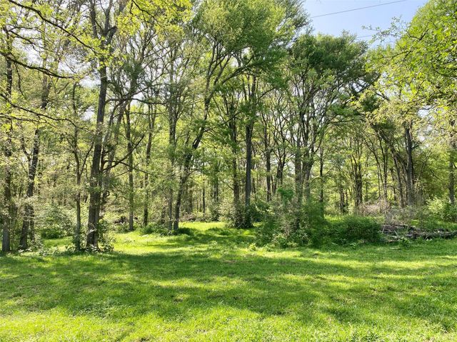 1985 County Road 309, Lexington, TX 78947