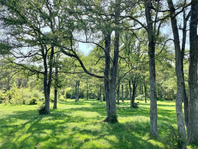 1985 County Road 309, Lexington, TX 78947