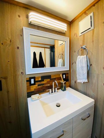 90 Jupiter Street, Palm Springs, CA 92264