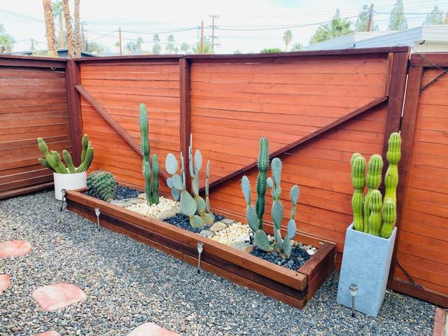 90 Jupiter Street, Palm Springs, CA 92264