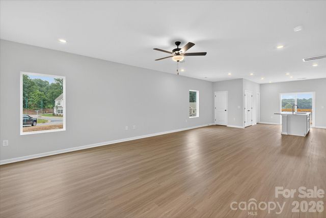 1972 W Davidson Avenue, Gastonia, NC 28052