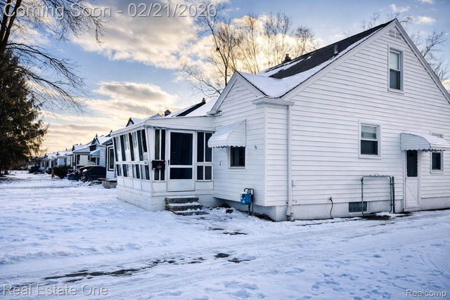 17405 Brady, Redford Charter Township, MI 48240