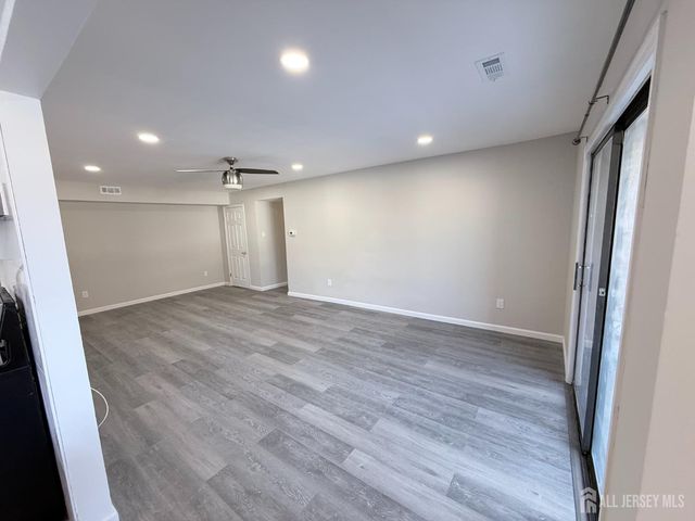 513 edison glen Terrace 513, Edison, NJ 08837