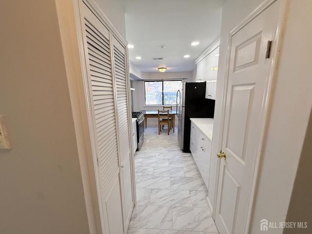 513 edison glen Terrace 513, Edison, NJ 08837