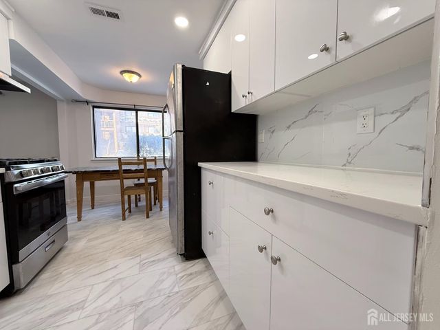 513 edison glen Terrace 513, Edison, NJ 08837