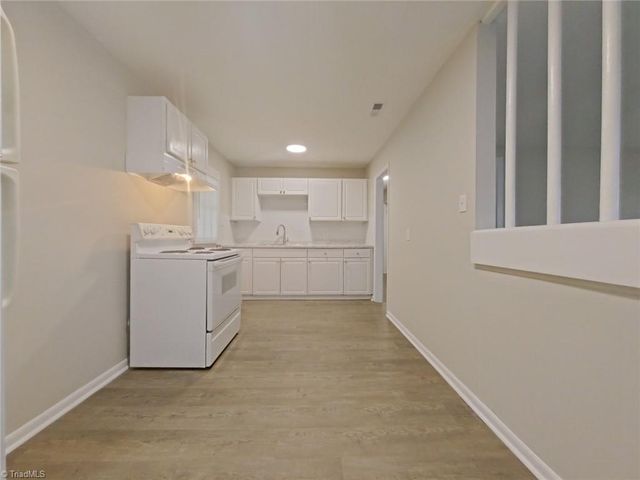 1026 Meadowbrook Boulevard, High Point, NC 27260