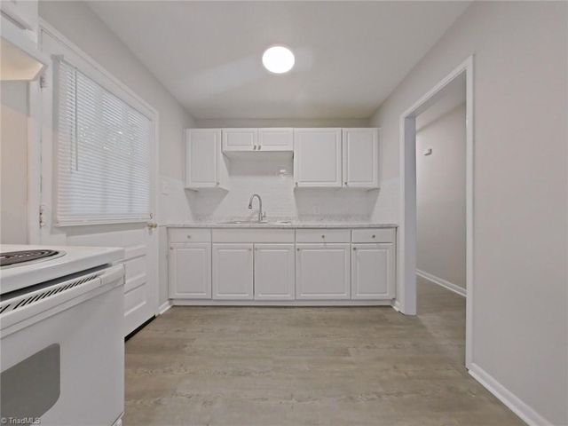 1026 Meadowbrook Boulevard, High Point, NC 27260