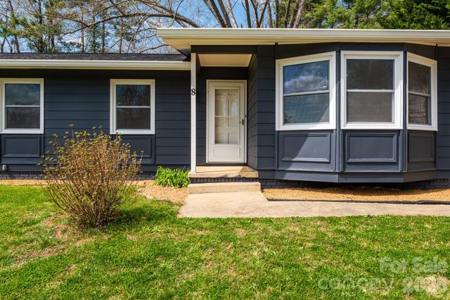 8 Hillview Road, Asheville, NC 28805