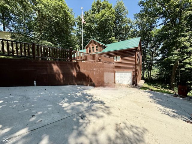 5280 S Macadam Drive, Poland, IN 47868