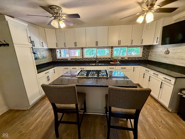5280 S Macadam Drive, Poland, IN 47868