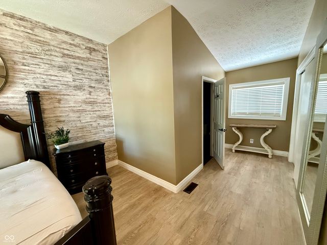 5280 S Macadam Drive, Poland, IN 47868